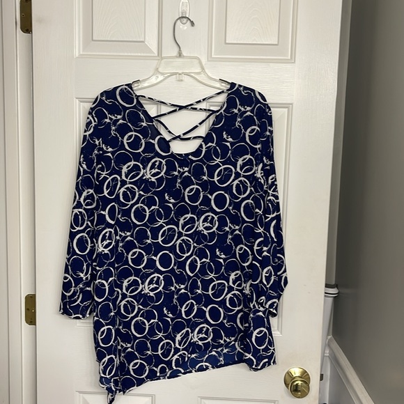 Blue and white blouse - Picture 2 of 2